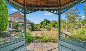 Leighton Crescent, Elmesthorpe, LE9 photo