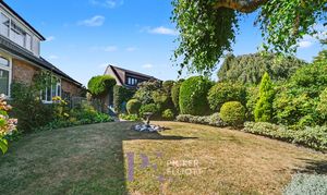 Leighton Crescent, Elmesthorpe, LE9 photo