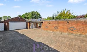 A photo of house for sale on Cambourne Road, Burbage, LE10 from Picker Elliott Hinckley