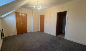BIG ROOM