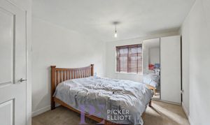 Ferry Pickering Close, Hinckley, LE10 photo