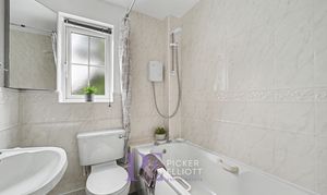 Cadeby Close, Hinckley, LE10 photo