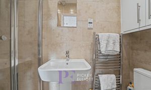 Cadeby Close, Hinckley, LE10 photo