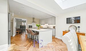 Cadeby Close, Hinckley, LE10 photo