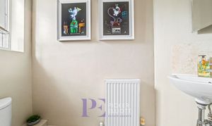 Cadeby Close, Hinckley, LE10 photo