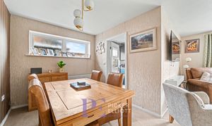 Ribblesdale Avenue, Hinckley, LE10 photo