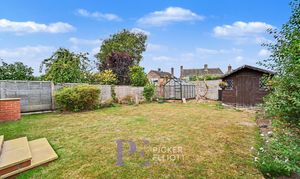 Ribblesdale Avenue, Hinckley, LE10 photo