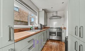 Lochmore Drive, Hinckley, LE10 photo