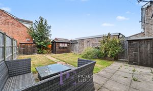 Lochmore Drive, Hinckley, LE10 photo