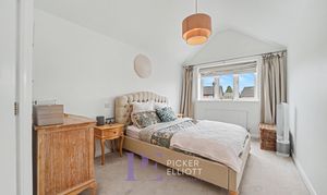 Marlborough Close, Burbage, LE10 photo