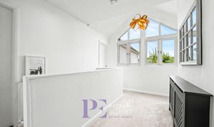 Marlborough Close, Burbage, LE10 photo