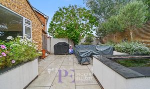 Marlborough Close, Burbage, LE10 photo