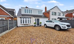 Atkins Way, Burbage, LE10 photo