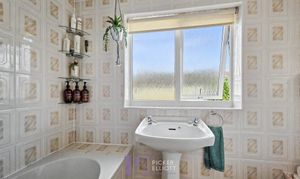 Merevale Close, Hinckley, LE10 photo