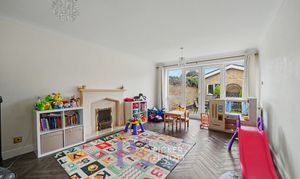 Manor Way, Burbage, LE10 photo