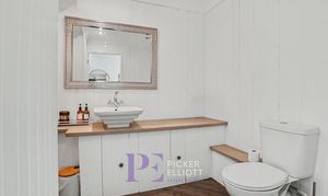 Manor Way, Burbage, LE10 photo