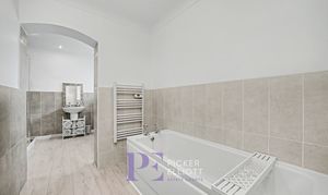 Manor Way, Burbage, LE10 photo
