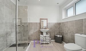 Manor Way, Burbage, LE10 photo