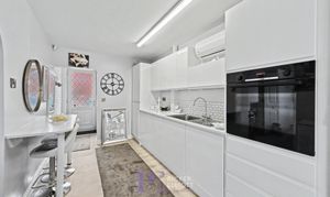 A photo of house for sale on Windsor Court, Burbage, LE10 from Picker Elliott Hinckley