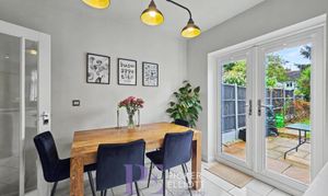 Rutland Avenue, Hinckley, LE10 photo