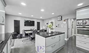 Milton Close, Hinckley, LE10 photo