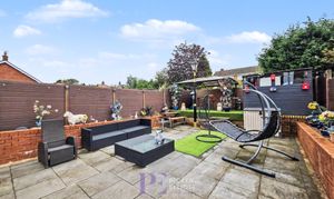 Milton Close, Hinckley, LE10 photo