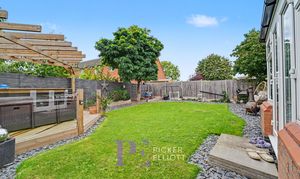 Mays Farm Drive, Stoney Stanton, LE9 photo