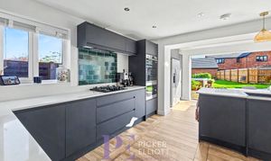 Stoneley Road, Stoke Golding, CV13 photo