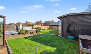 Stoneley Road, Stoke Golding, CV13 photo