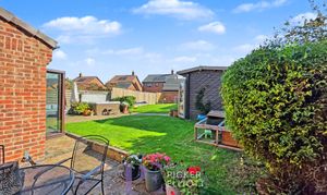 Stoneley Road, Stoke Golding, CV13 photo