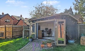 Stoneley Road, Stoke Golding, CV13 photo