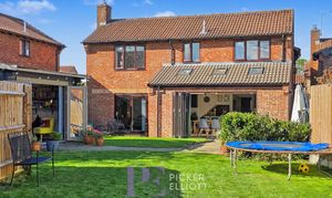 Stoneley Road, Stoke Golding, CV13 photo