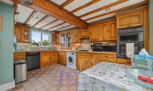 Chapel Lane, Sharnford, LE10 photo
