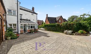 Chapel Lane, Sharnford, LE10 photo