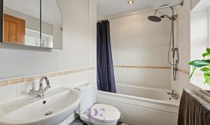 Gwendoline Avenue, Hinckley, LE10 photo
