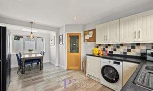 Gwendoline Avenue, Hinckley, LE10 photo