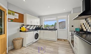 Gwendoline Avenue, Hinckley, LE10 photo