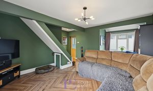 A photo of house for sale on Gwendoline Avenue, Hinckley, LE10 from Picker Elliott Hinckley