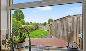Gwendoline Avenue, Hinckley, LE10 photo