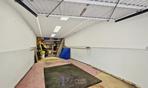 Gwendoline Avenue, Hinckley, LE10 photo