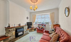 A photo of house for sale on Hollydene Crescent, Earl Shilton, LE9 from Picker Elliott Hinckley