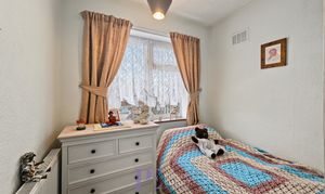 Hollydene Crescent, Earl Shilton, LE9 photo