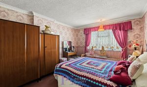 Hollydene Crescent, Earl Shilton, LE9 photo