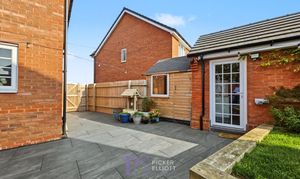 Barns Way, Newbold Verdon, LE9 photo
