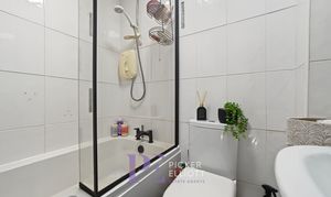 Bosworth Close, Hinckley, LE10 photo