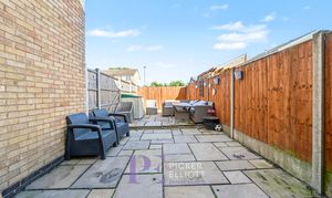 Bosworth Close, Hinckley, LE10 photo