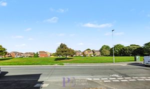 Wykin Road, Hinckley, LE10 photo