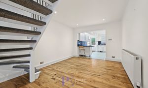A photo of house to rent on Hinckley Road, Burbage, LE10 from Picker Elliott Hinckley