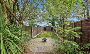 Hinckley Road, Burbage, LE10 photo