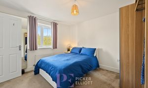 Olive Close, Burbage, LE10 photo